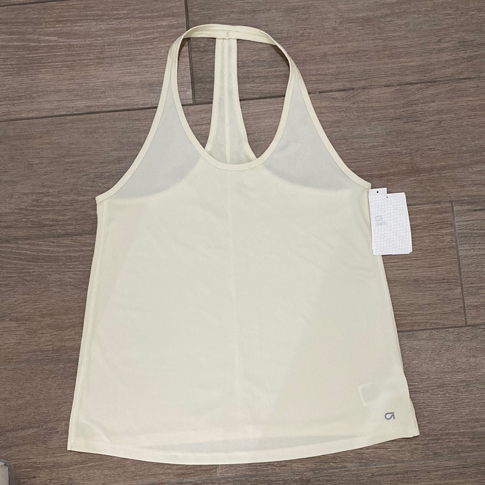 NWT Gap fit workout shirt, size M